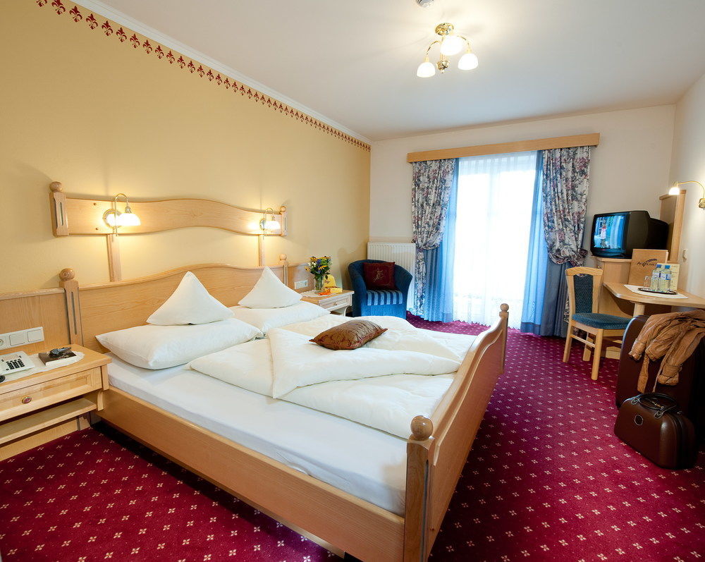 Hotel Angerwirt Клайнарл Екстериор снимка